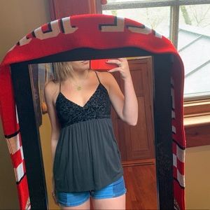 Black v neck tank top hollister